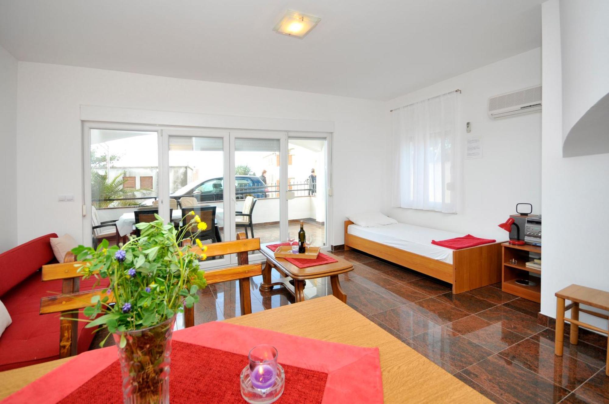 Apartmani Svalina - Seaview And 130M From Beach Трогир Экстерьер фото